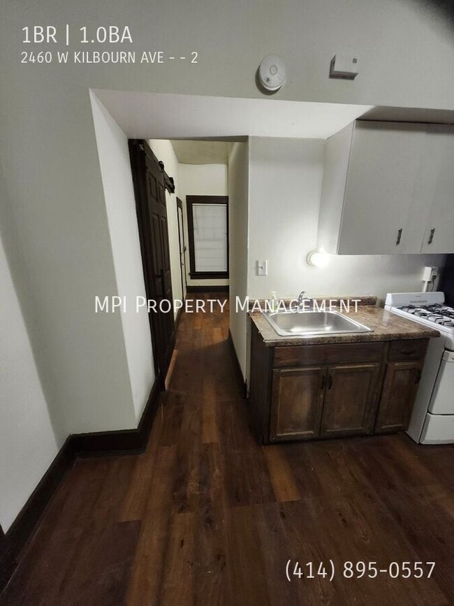 Foto del edificio - 2460 W Kilbourn Ave