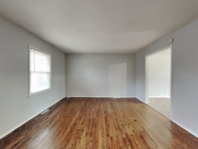 Foto del edificio - 11707 Fremont Ave