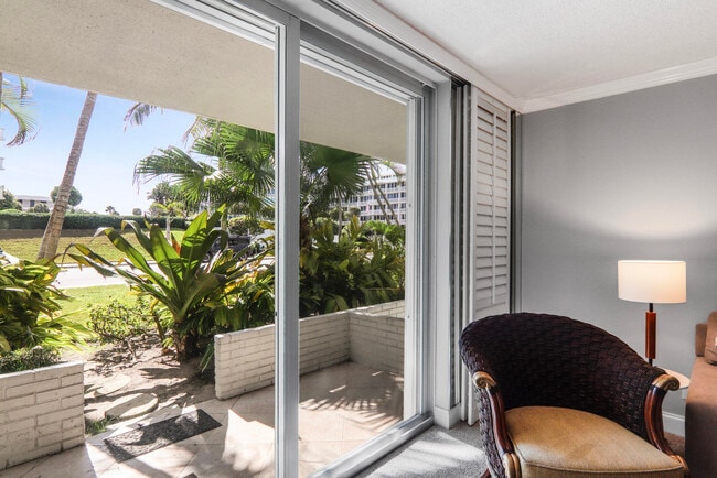 Foto del edificio - 139 Sunrise Ave