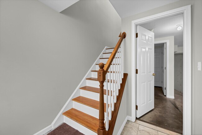 Building Photo - 26 Roger Ave