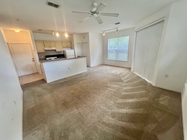 Foto del edificio - 1275 Lake Shadow Cir