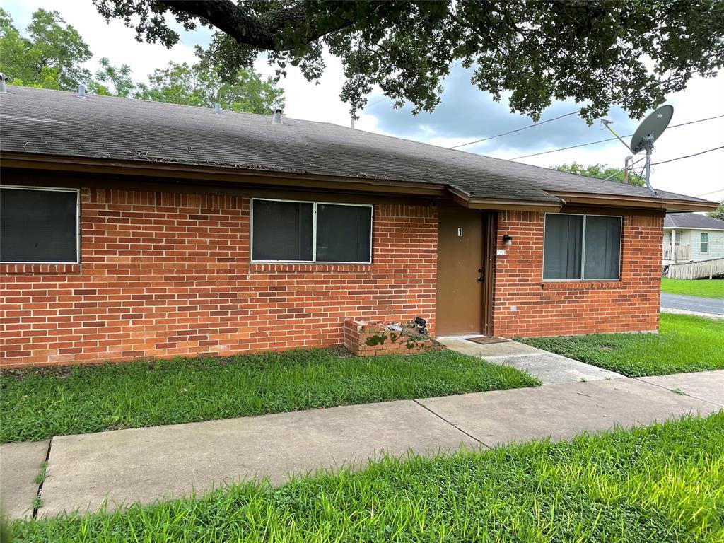 Foto principal - 526 Wilkes St