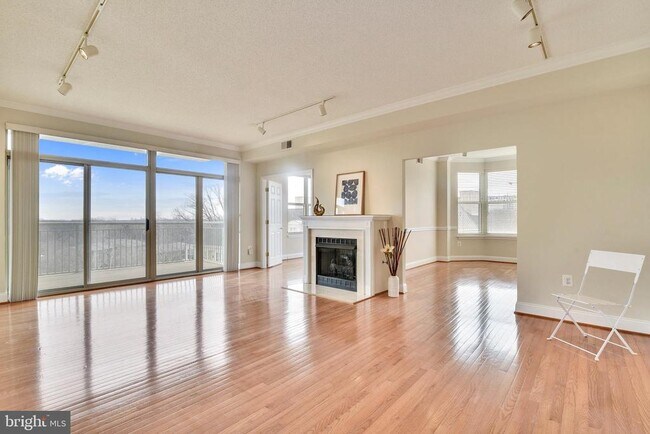 Foto del edificio - 11776 Stratford House Pl