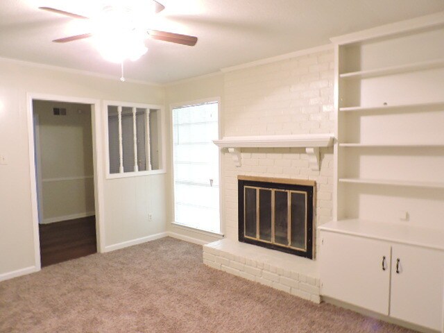 Building Photo - 4149 Meadow Creek Rd
