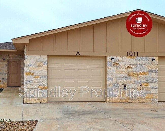 Foto del edificio - 1011 Laurel Dr