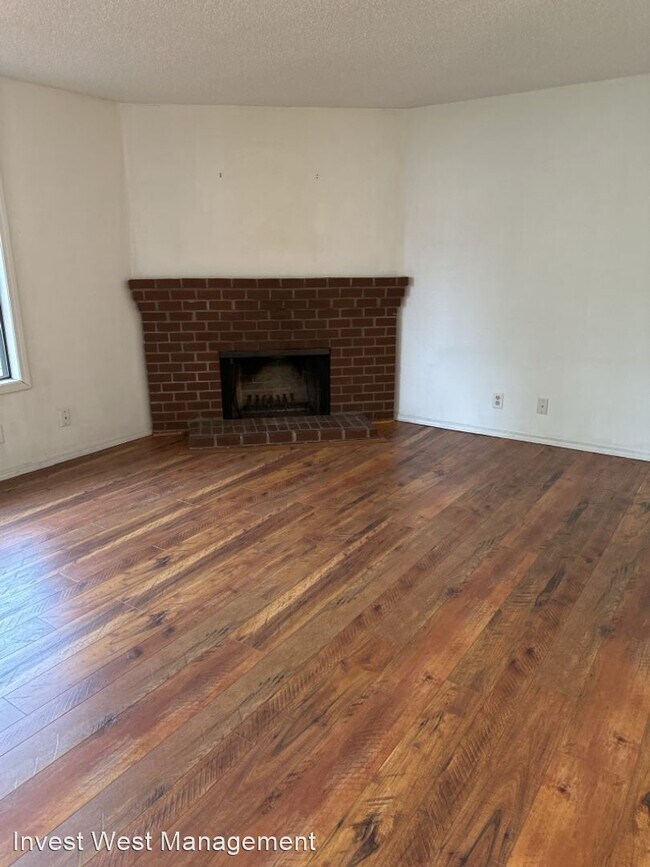 Foto del edificio - 2 br, 1 bath House - 605 SE 121 Ave #8