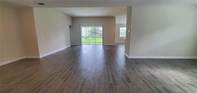 Foto del edificio - 2065 Camden Loop