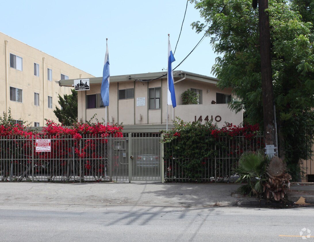 Building Photo - 14410 Valerio St