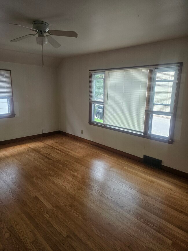Foto del edificio - 9219 W Adler St