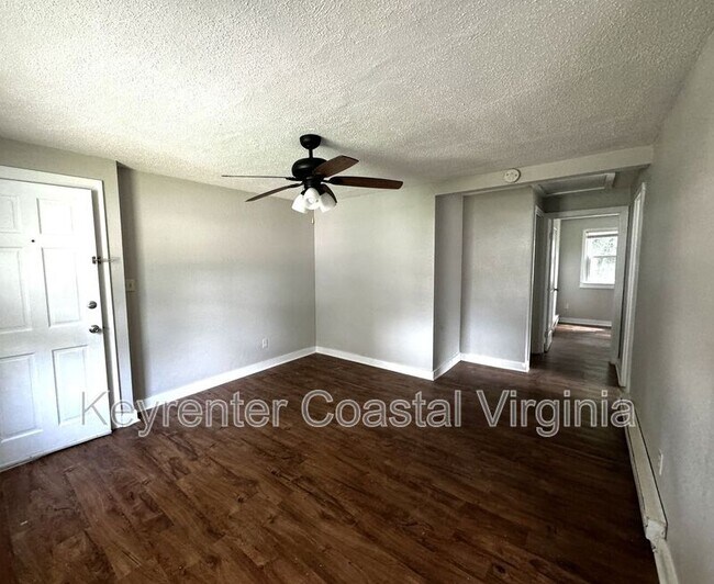 Building Photo - 211 Rogers Ave