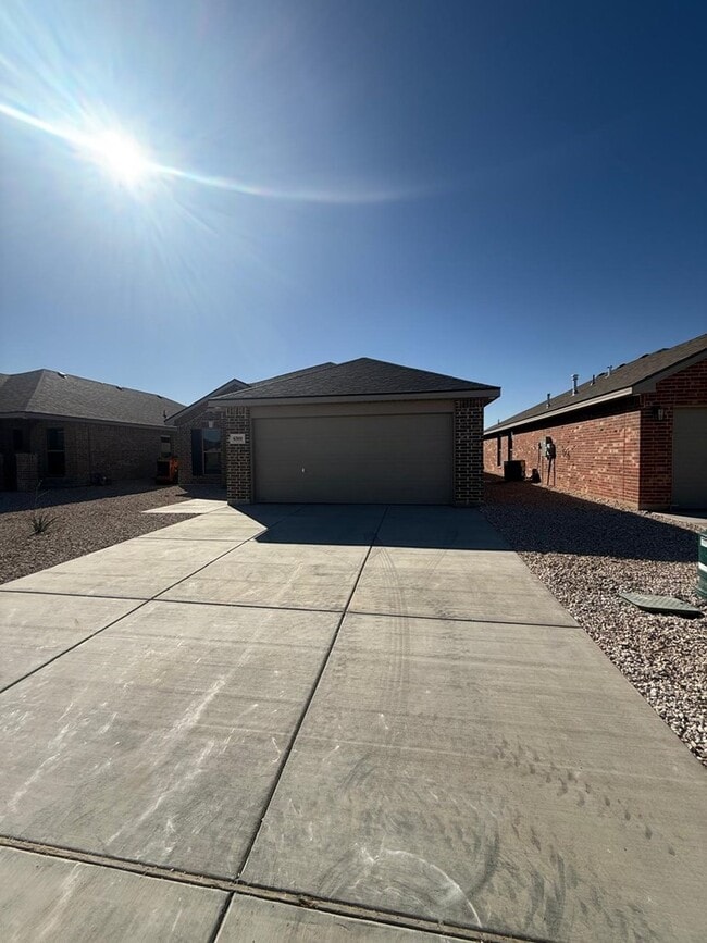 Building Photo - 6309 Poppy Dr