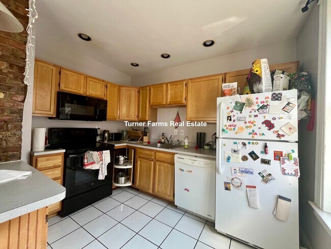 Building Photo - 1500 Tremont St