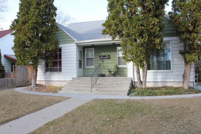 Building Photo - 743 Wyoming Ave
