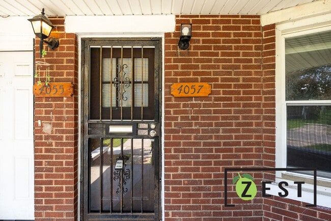 Building Photo - 4055 Beniteau St