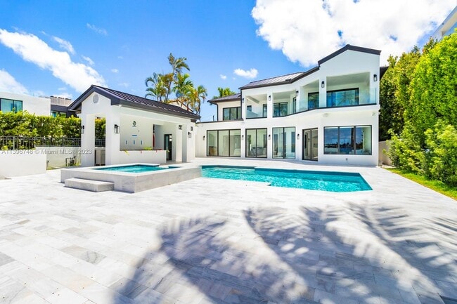 Building Photo - 91 N Hibiscus Dr