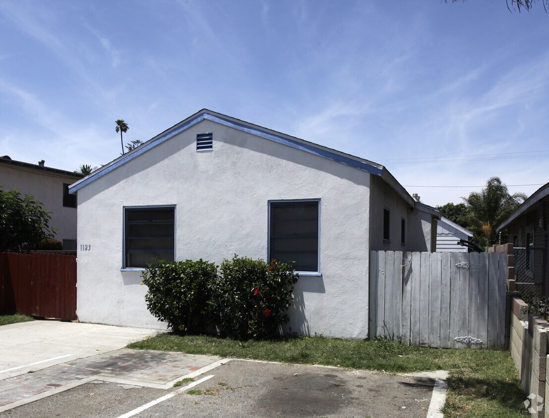 Building Photo - 1123 W Chestnut St