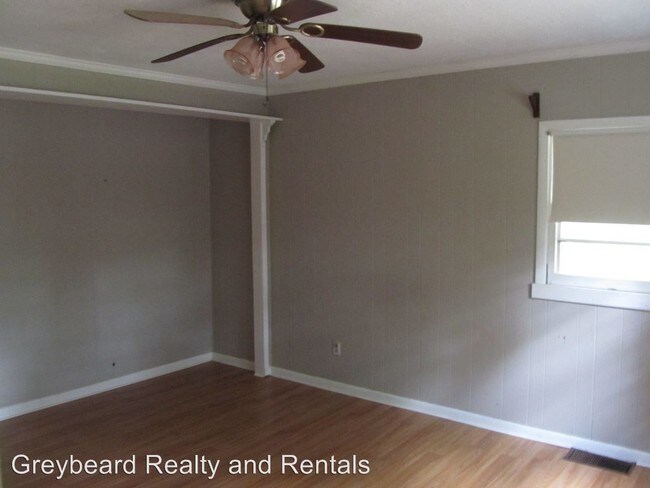 Building Photo - 4 br, 2 bath House - 202 Melody Circle