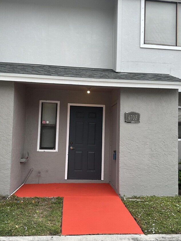 4703 Pier Dr, Greenacres, FL 33463 Townhome Rentals in Greenacres FL