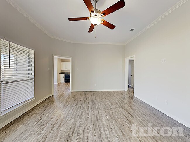 Building Photo - 1012 Brookhaven Dr