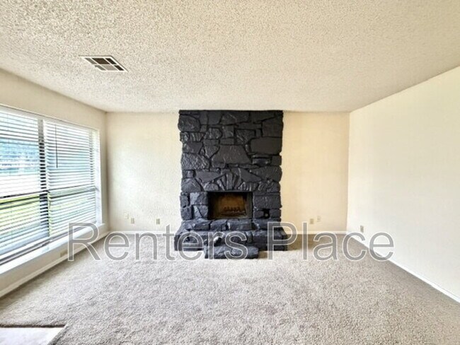 Foto del edificio - 8215 N 117th E Ave