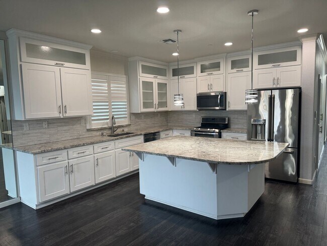 Foto del edificio - Home for Rent in Roseville CA