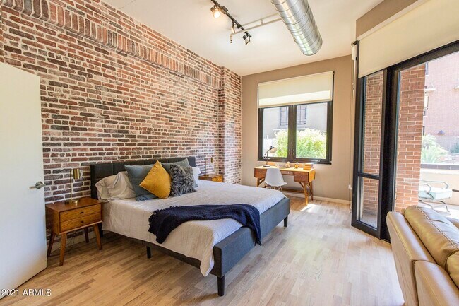 Building Photo - 7301 E 3rd Ave