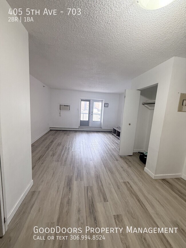 Photo du bâtiment - 405 5th Ave N