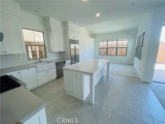 Building Photo - 165 Fairgreen