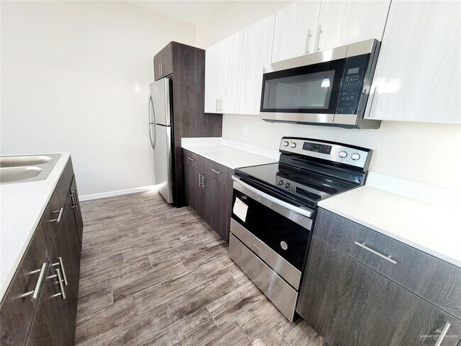 Foto del edificio - 13 Lore Dr