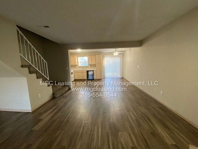 Foto del edificio - SOUTH GARDEN TOWNHOMES