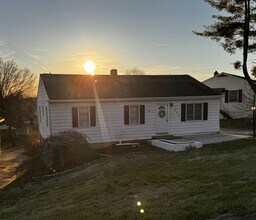 Building Photo - 698 Sherman Pl