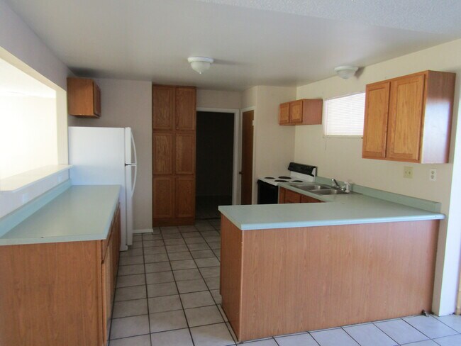 Building Photo - 521 Murphy Dr