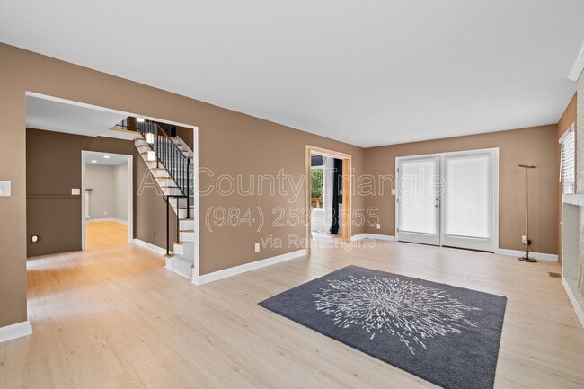 Foto del edificio - 5105 Pine Dr