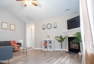 Building Photo - 2503 East St Building Photo - 2503 East St