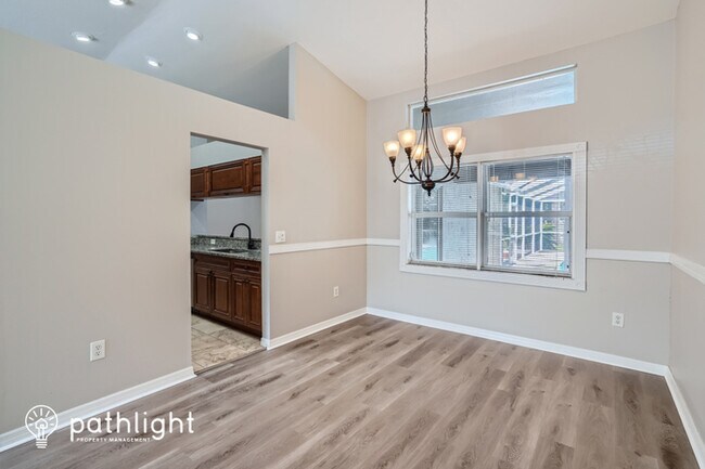 Building Photo - 9719 Glenpointe Dr, Riverview, FL, 33569