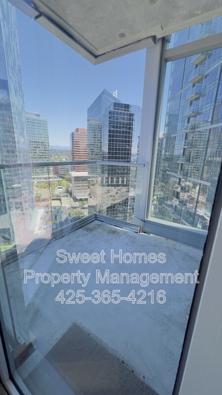Foto del edificio - 500 106th Ave NE