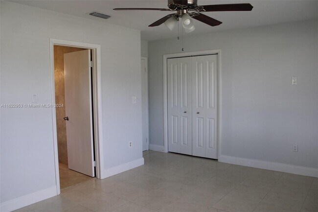 Building Photo - 8010 SW 138th Ct