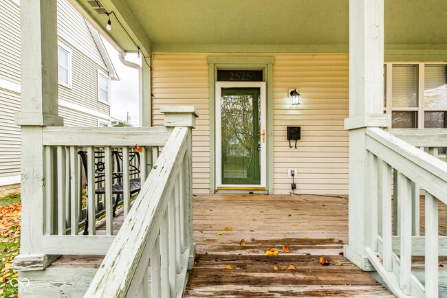 Foto del edificio - 2525 Central Ave