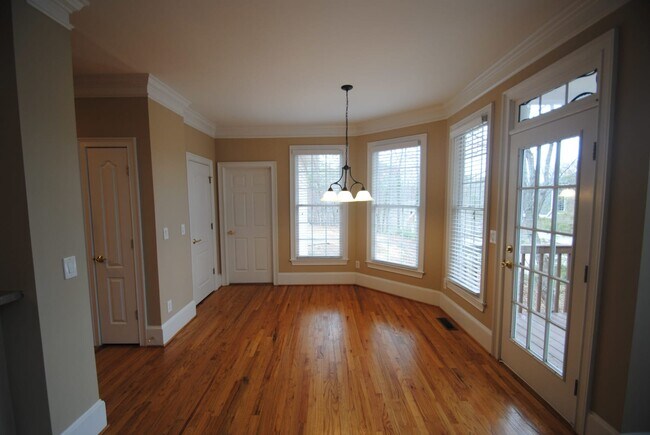 Building Photo - 2260 Misty Oaks Dr