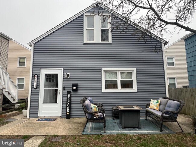 Foto del edificio - 9102 Monmouth Ave