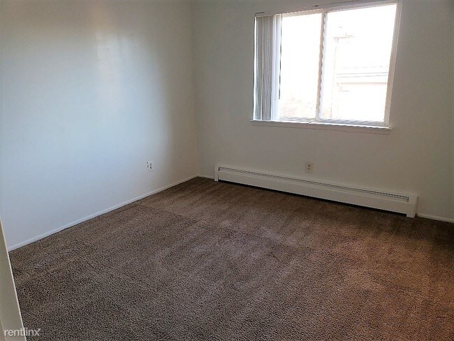 Foto del edificio - 1468 Village Ln