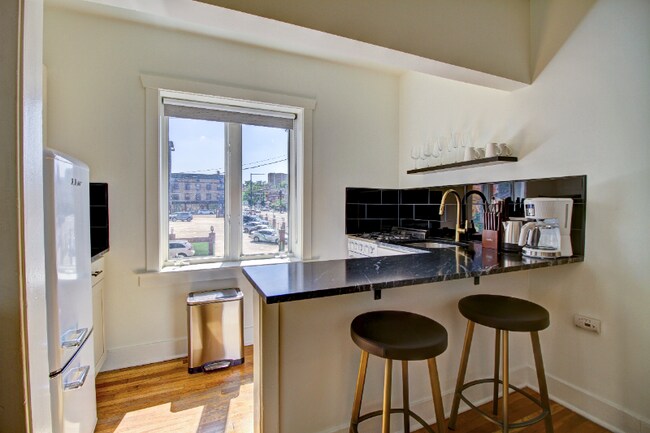 Foto del edificio - 45 W 11th Ave