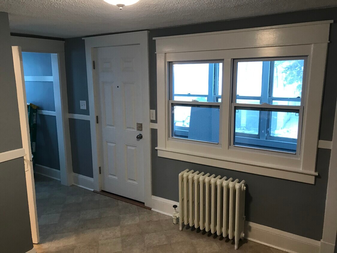 12 Hazelwood Ter Unit 2, Pittsfield, MA 01201 12 Hazelwood Ter Pittsfield, MA Apartments for