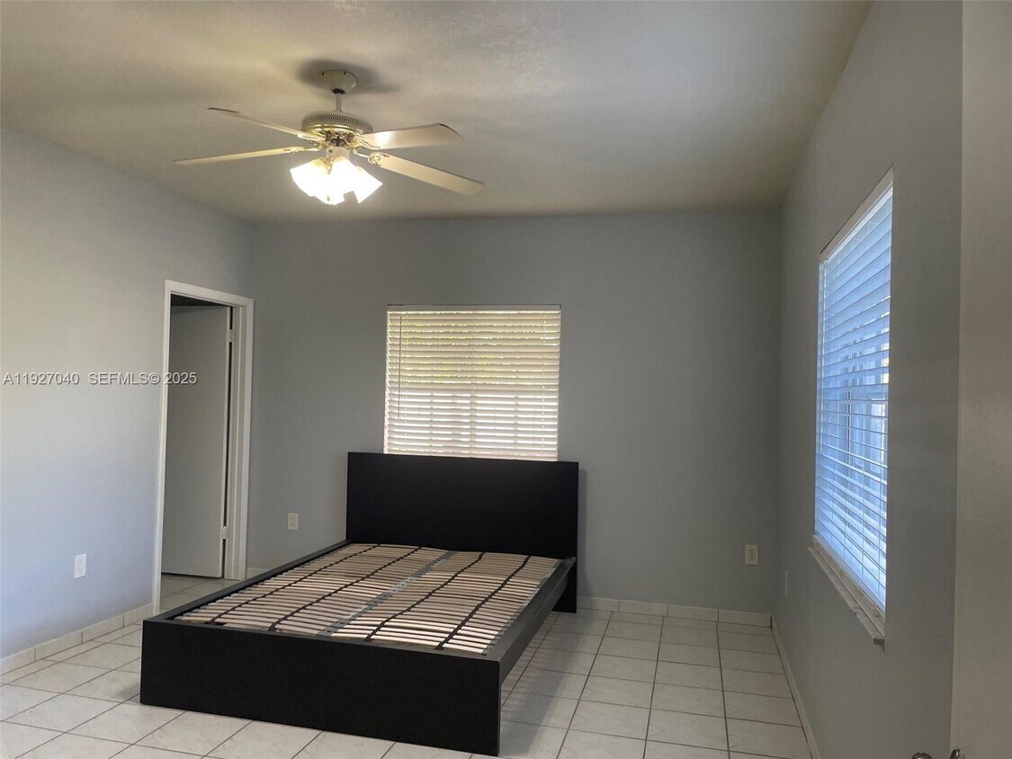 Foto principal - 13830 SW 73rd St