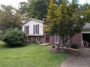 Building Photo - 2250 Autumn Way
