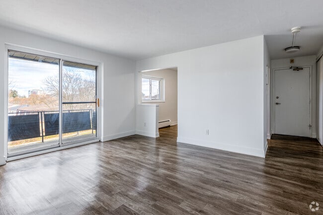 1 chambre, 1 salle de bain - 59 m² - Salon - 5-19 Amos Avenue & 340-358 Erb Street West