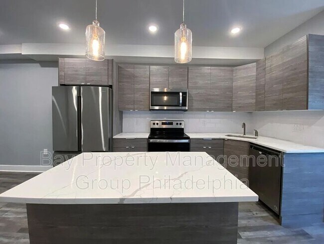 Building Photo - 623 N 36th St