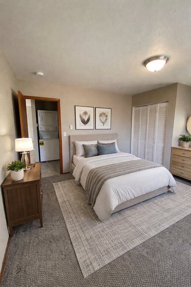 Building Photo - Beks413 (CWP)