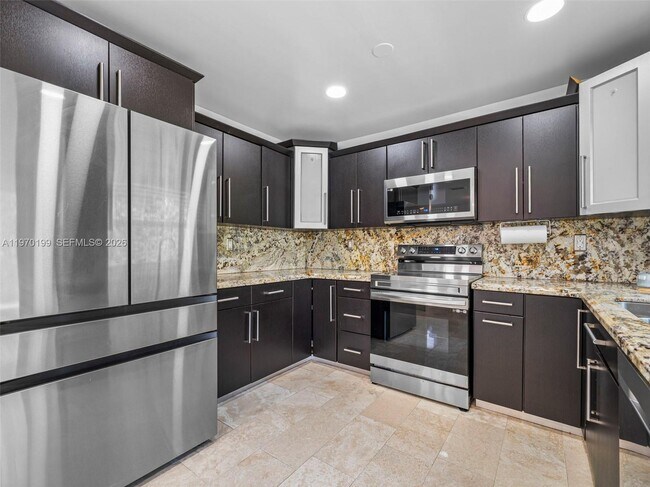 Foto del edificio - 10281 NW 32nd St