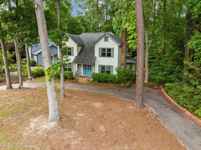 Building Photo - 105 Antler Rd